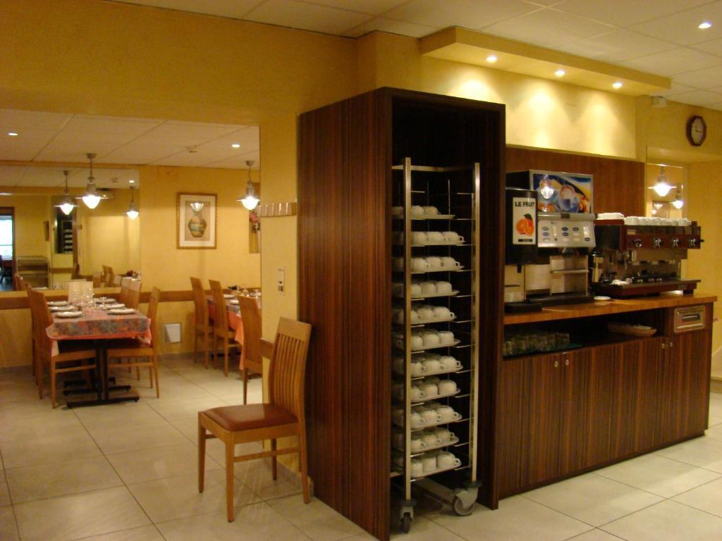 Hotel Saint Sebastien Lourdes Exteriör bild